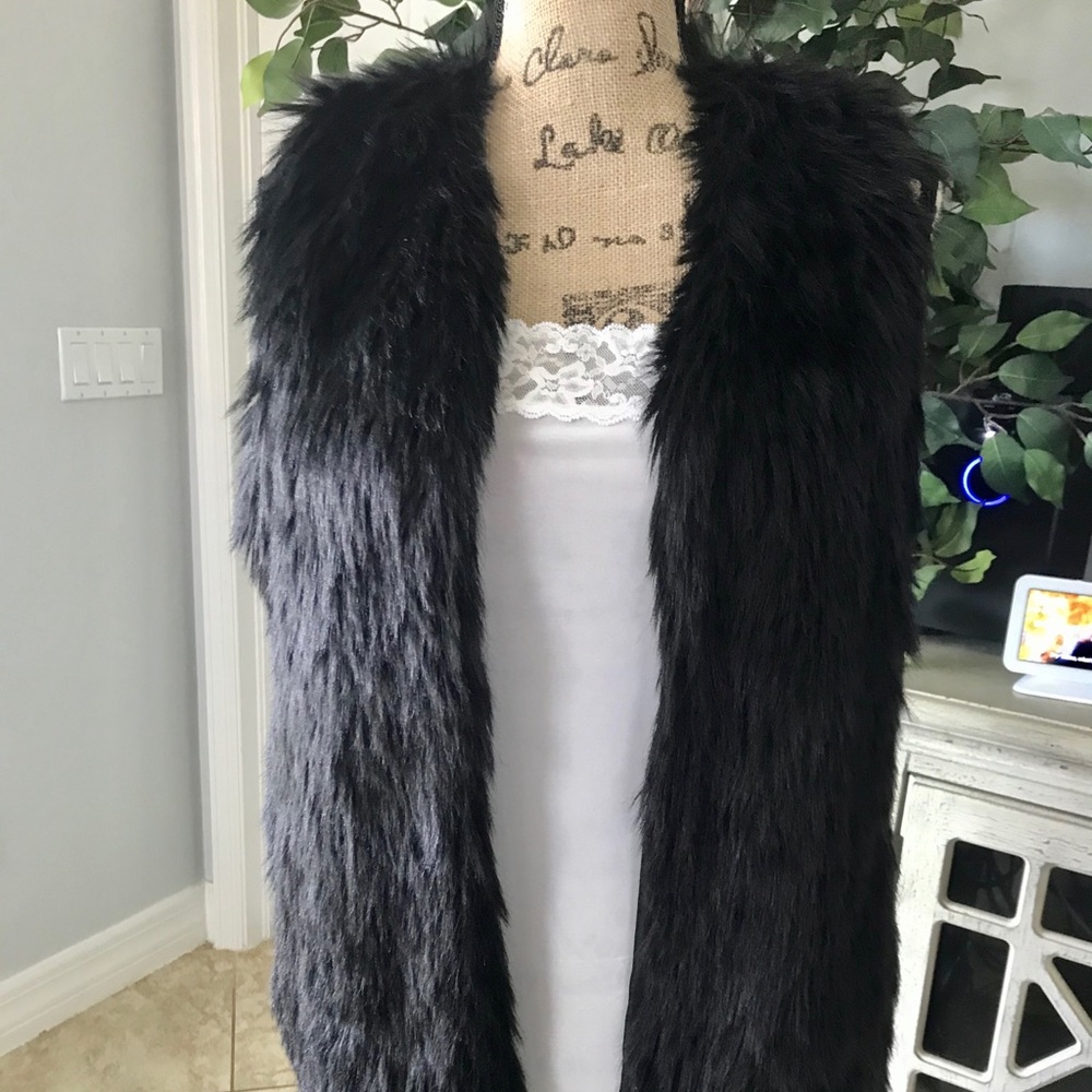 NWT Gianni Bini XS Fur Vest